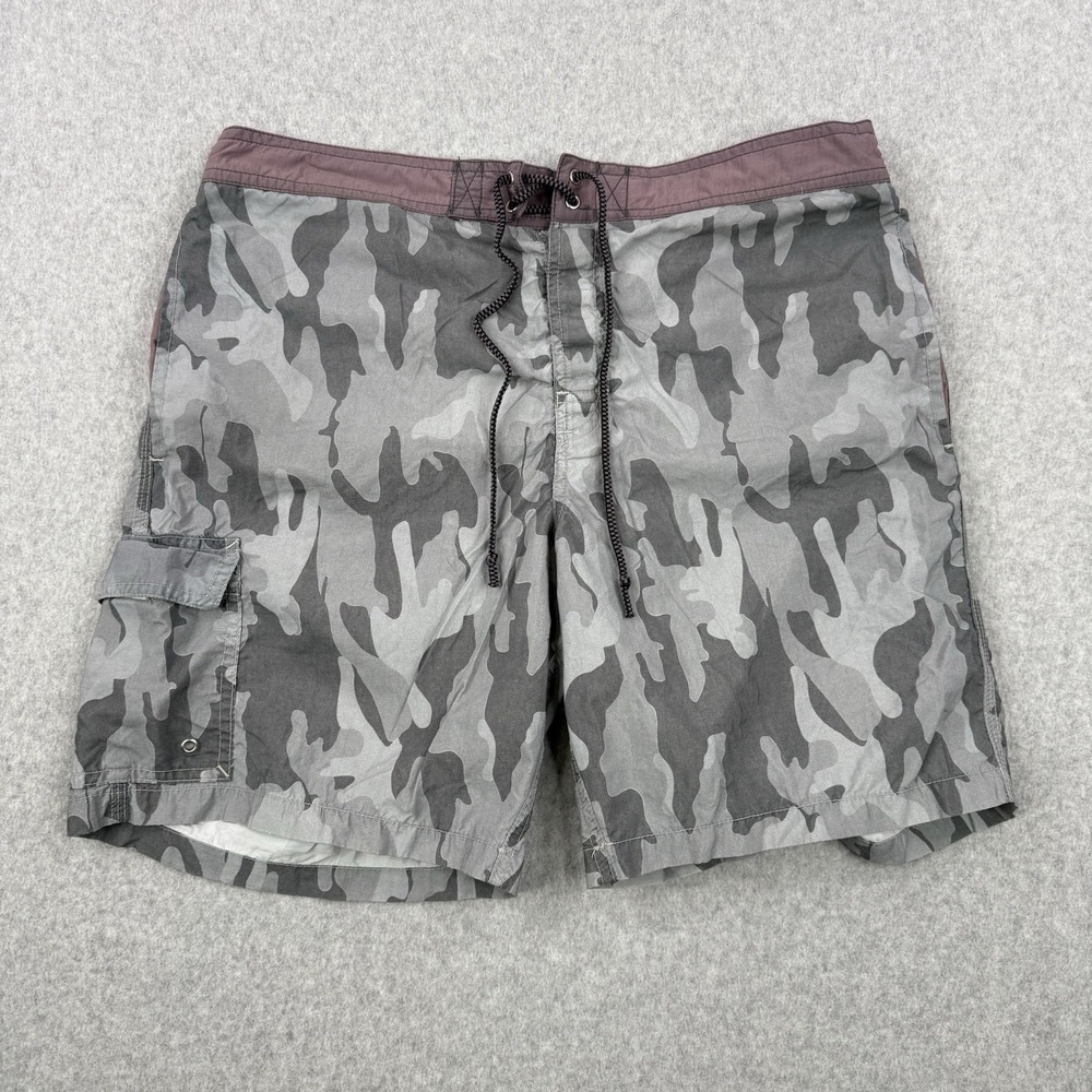 John Varvatos Shorts Mens Small Gray Camo Cargo Mesh Lined‎ Swim Surf Trunks